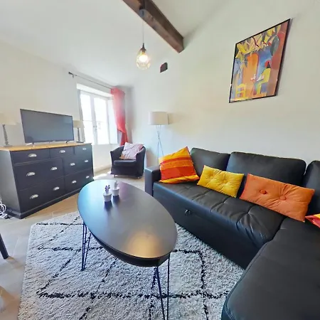 41 3, Rue Trivalle